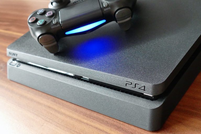 https://pixabay.com/en/ps4-playstation-playstation-4-2326616/