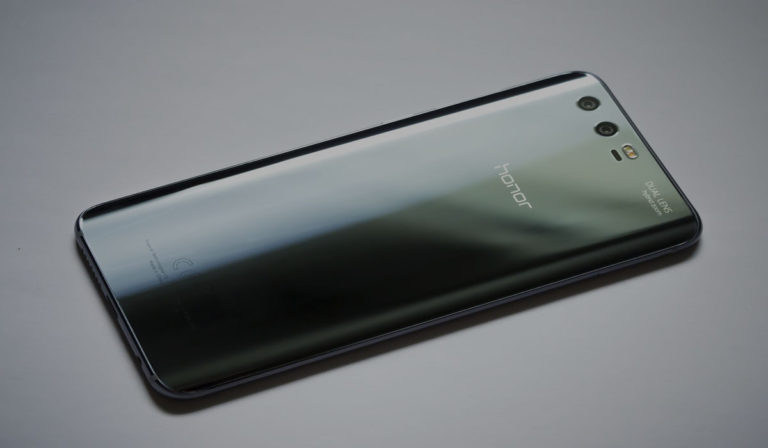 https://pixabay.com/en/huawei-honor-9-smartphone-android-2557932/