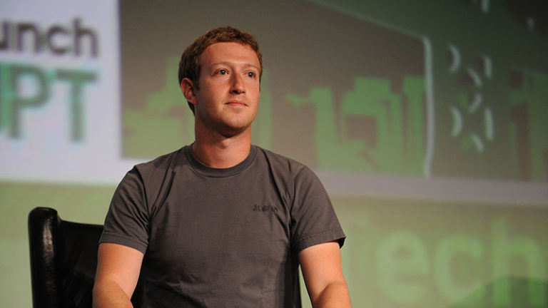 https://upload.wikimedia.org/wikipedia/commons/d/dd/Mark_Zuckerberg_TechCrunch_2012.jpg