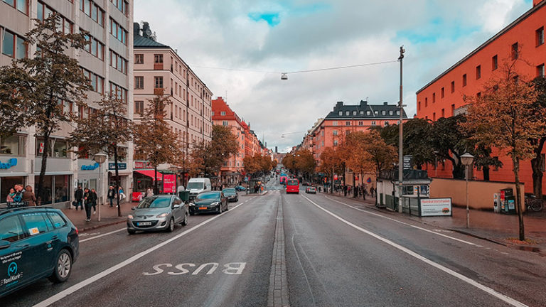 https://www.flickr.com/photos/gillyberlin/39553032482/