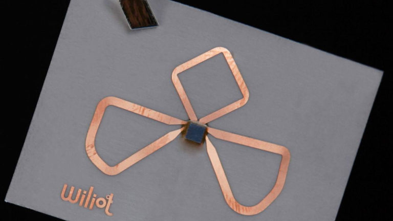 https://techcrunch.com/wp-content/uploads/2019/01/Wiliot_Battery-free_Bluetooth_Tag_copy_nooejm.jpg?w=1390&crop=1