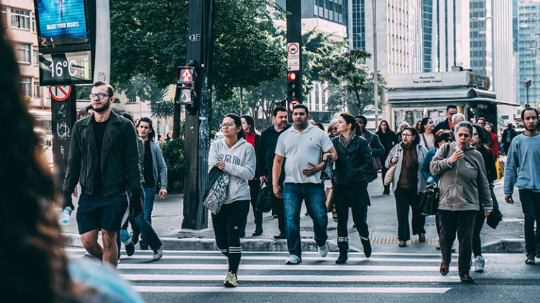 https://www.pexels.com/photo/people-brasil-guys-avpaulista-109919/