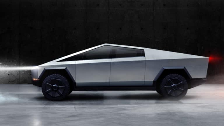 https://www.tesla.com/xNVh4yUEc3B9/02_Desktop.jpg
