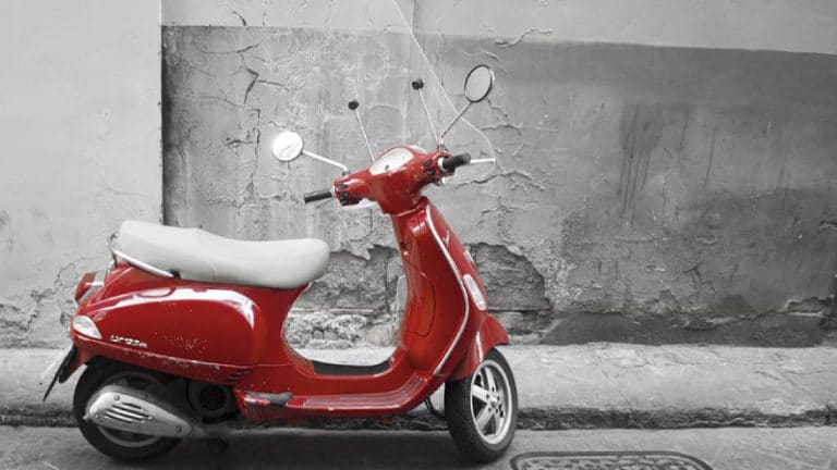 https://p1.pxfuel.com/preview/317/543/731/motorcycle-vespa-scooter-delivery-italy-roller.jpg