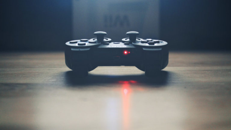 https://c.pxhere.com/photos/5c/61/video_controller_video_game_controller_remote_control_gaming_console_game_gaming_playstation_controller-1338810.jpg!d