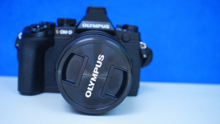 https://c.pxhere.com/photos/de/eb/camera_olympus_digital_camera_photography_manufacturer_photograph_slr_camera_e_m1-1076108.jpg!d
