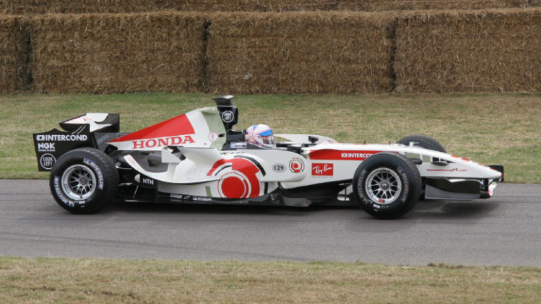 https://upload.wikimedia.org/wikipedia/commons/3/33/Honda_F1.jpg