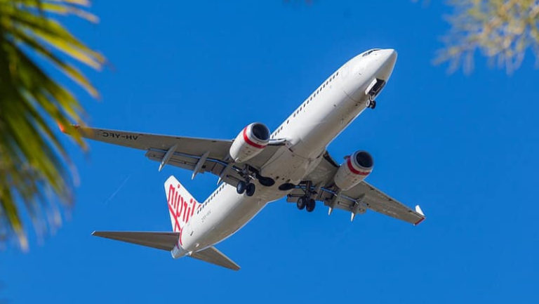 https://p0.pikist.com/photos/573/656/plane-jet-liner-air-plane-virgin-australia-boeing-737-800-passenger-plane-townsville-queensland.jpg