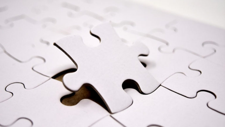 https://cdn.pixabay.com/photo/2018/03/13/22/53/puzzle-3223941_960_720.jpg