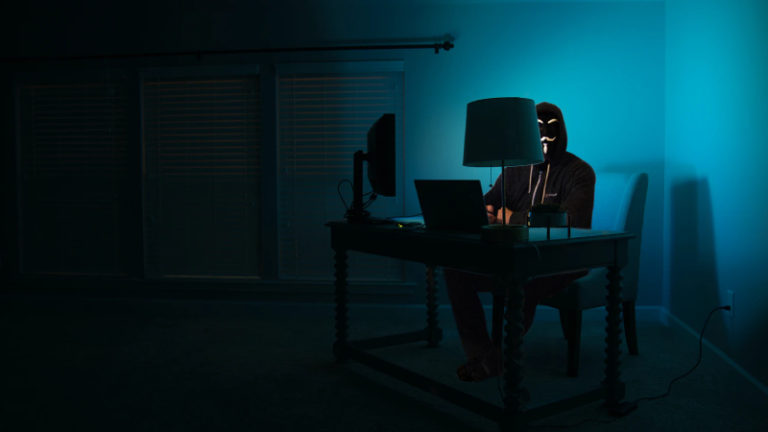 https://images.unsplash.com/photo-1562813733-b31f71025d54?ixid=MnwxMjA3fDB8MHxwaG90by1wYWdlfHx8fGVufDB8fHx8&ixlib=rb-1.2.1&auto=format&fit=crop&w=1949&q=80