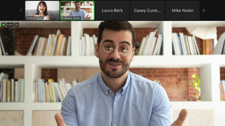 https://assets.zoom.us/images/en-us/desktop/generic/focus-mode-participant-view.png