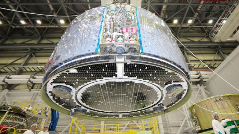 https://s3.amazonaws.com/boeing-jtti/wp-content/uploads/2019/06/18230630/SM2-Lift1.jpg
