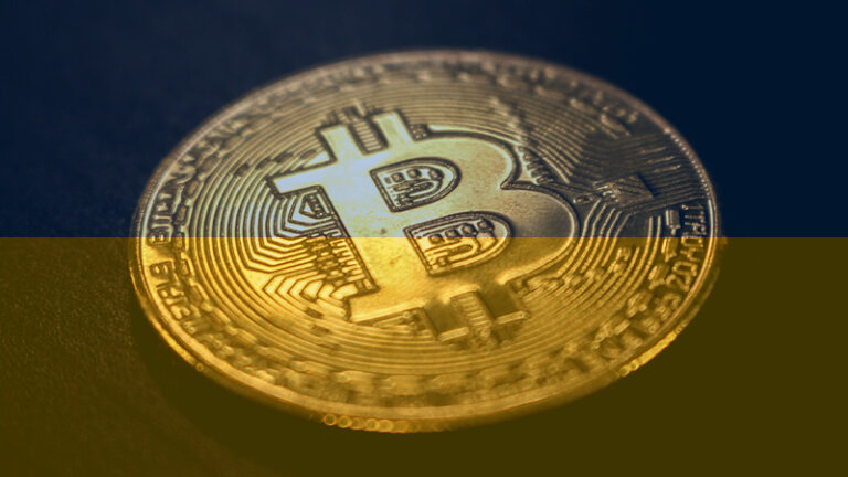 https://pixabay.com/cs/photos/bitcoin-obchodován%C3%AD-měna-pen%C3%ADze-3698463/