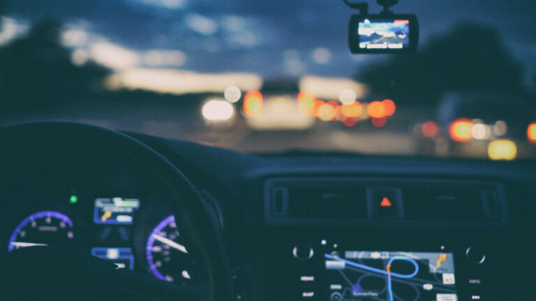 https://images.unsplash.com/photo-1501799668029-f7be2fcfc261?crop=entropy&cs=tinysrgb&fm=jpg&ixlib=rb-1.2.1&q=80&raw_url=true&ixid=MnwxMjA3fDB8MHxwaG90by1wYWdlfHx8fGVufDB8fHx8&auto=format&fit=crop&w=1170