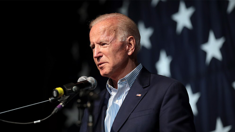 https://upload.wikimedia.org/wikipedia/commons/thumb/a/ab/Joe_Biden_%2848573571587%29.jpg/1024px-Joe_Biden_%2848573571587%29.jpg