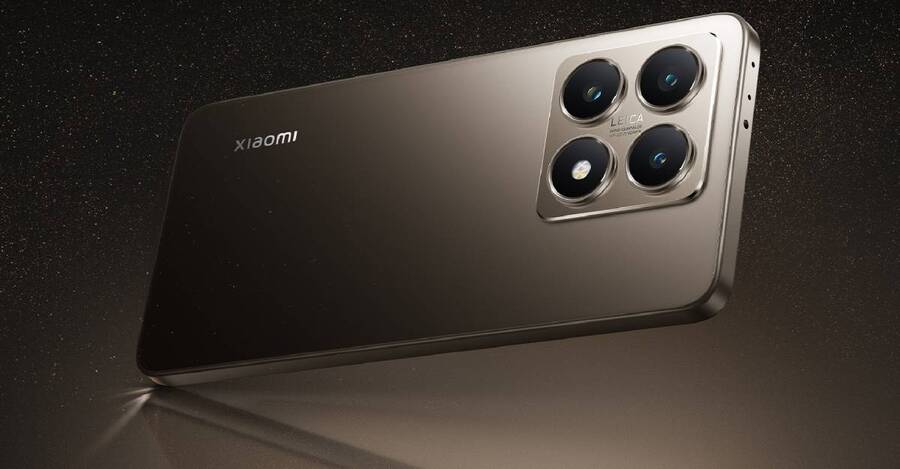 Detailní pohled na zadní stranu Xiaomi 14T 5G v elegantním šedém provedení s výrazným modulem trojitého fotoaparátu Leica.