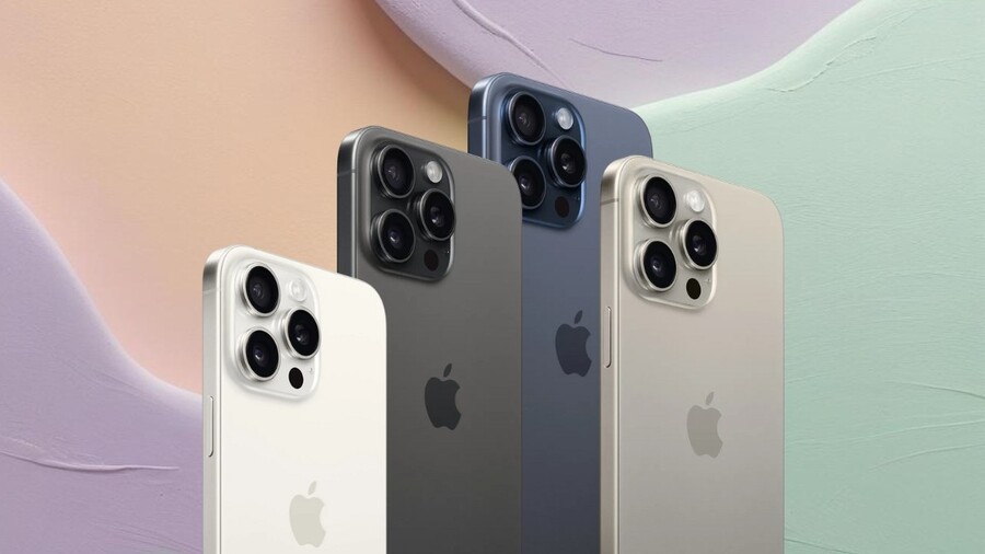 iPhone 15 Pro Max je k dispozici ve čtyřech barevných variantách – černý titan, bílý titan, modrý titan a přírodní titan.