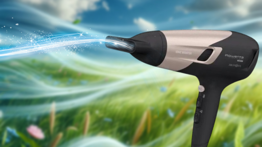 Rowenta Studio Dry Glow CV5831F0 venku na louce, z něhož fouká modrá vlna vzduchu.