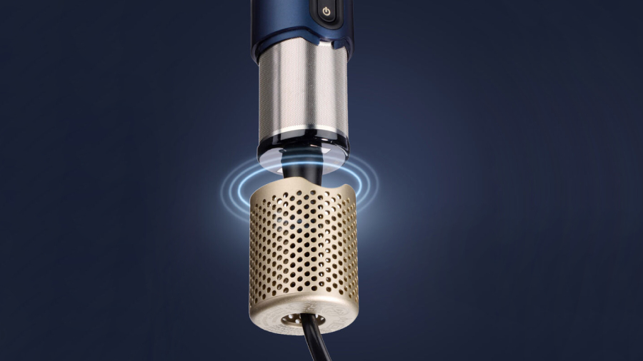 Detail na vyjmutý magnetický filtr dénu BaByliss Air Wand 3v1.