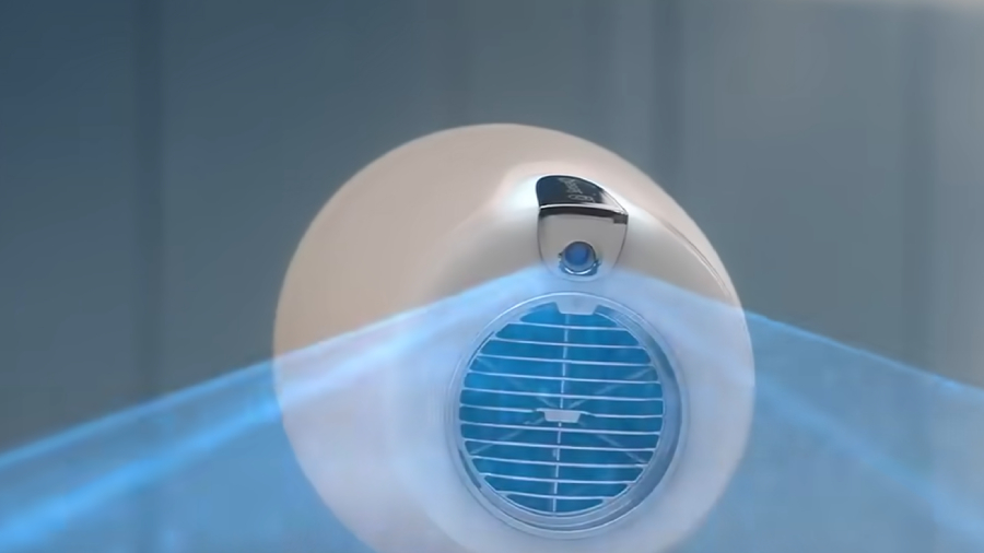 Detail senzoru pro SenselQ -inteligentní mikroprocesor upravující proud vzduchu na fénu Philips Series 9000 SenseIQ.