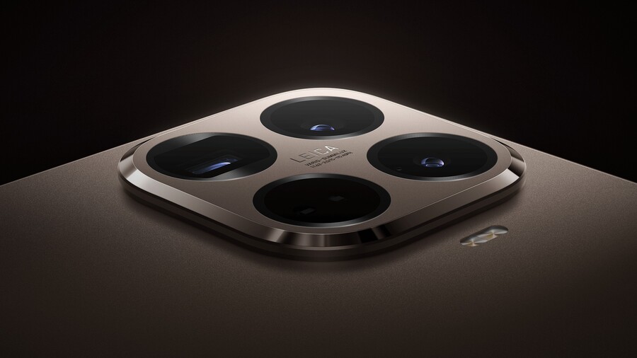 Detailní pohled na čtvercový modul fotoaparátu Leica u smartphonu Xiaomi 15T Pro.