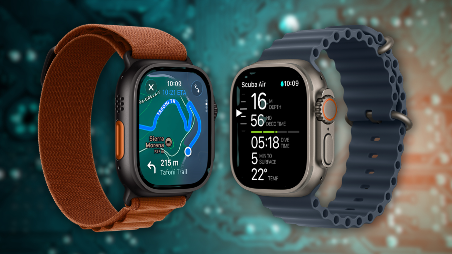 Produktová fotografie dvou chytrých hodinek Apple Watch Ultra 3 vedle sebe. Model vlevo má černé pouzdro, oranžový textilní řemínek a na displeji zobrazuje navigaci s mapou. Model vpravo má klasické titanové pouzdro, tmavě modrý zvlněný řemínek a na displeji ukazuje aplikaci pro potápění.