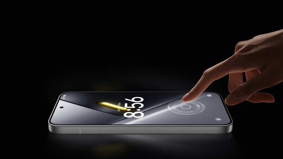 Detailní ukázka bleskového odemykání smartphonu POCO X8 Pro Max pomocí pokročilého ultrazvukového snímače otisků prstů umístěného přímo v displeji.