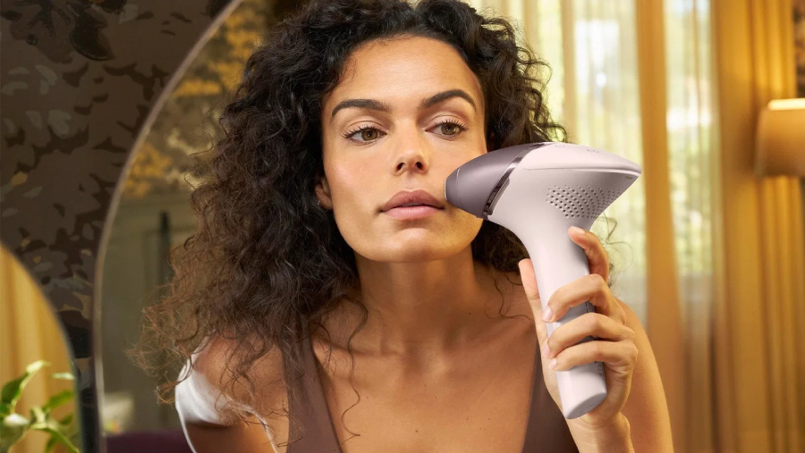 Philips Lumea Series 9900 SkinAI IPL