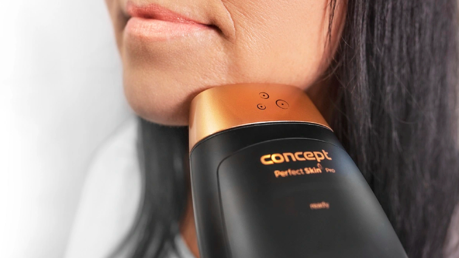 Omlazení pleti a anti-age ošetření v oblasti brady pomocí přístroje Concept Perfect Skin PRO anti age IL5020.