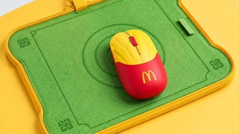 Počítačová myš Lenovo Fry Mark ve tvaru červené krabičky s hranolky od McDonald’s, vyrobená zčásti z recyklovaného plastu ze starých hraček Happy Meal.