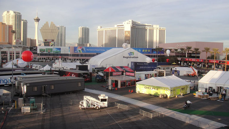 https://upload.wikimedia.org/wikipedia/commons/d/d5/CES_2012_-_setting_up_CES_outside_the_Las_Vegas_Convention_Center_%286752865463%29.jpg